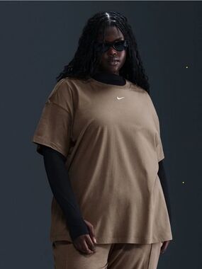 Nike Women's Essential Tee